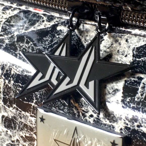 Jeffree Star Makeup bag from the “Cremated” collection - Picture 4 of 5